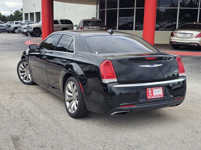 2018 Chrysler 300 TOURING L Morrow GA