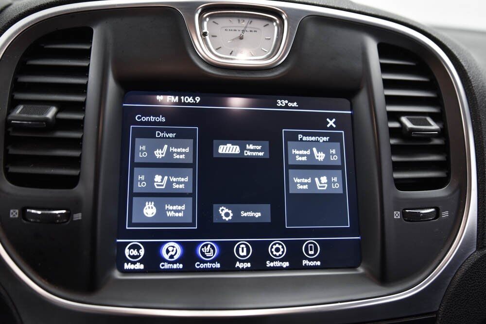 2018 Chrysler 300 Touring Akron OH
