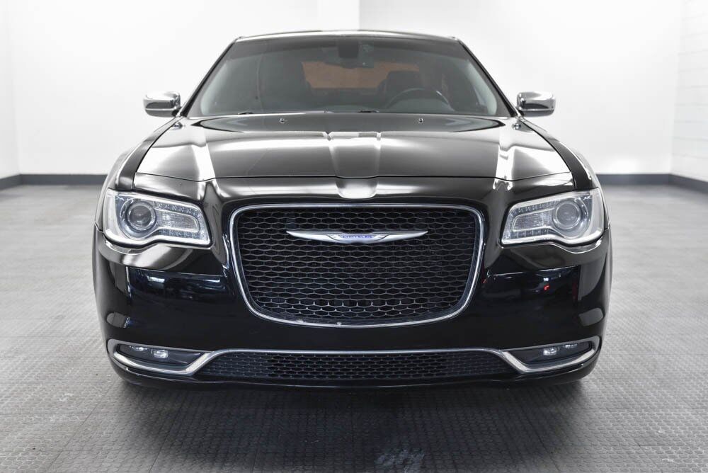 2018 Chrysler 300 Touring Akron OH