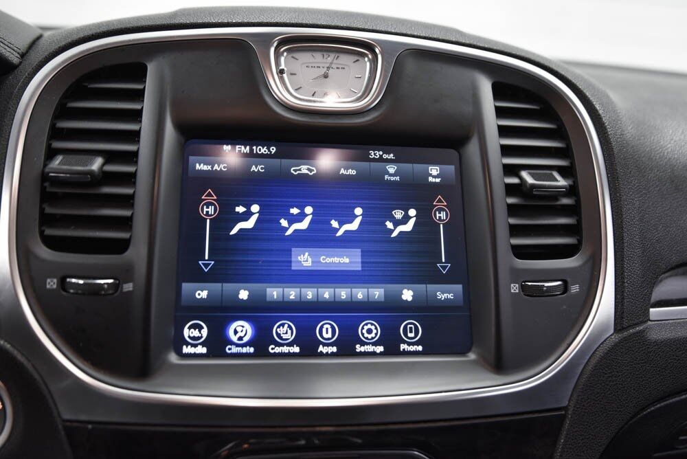 2018 Chrysler 300 Touring Akron OH