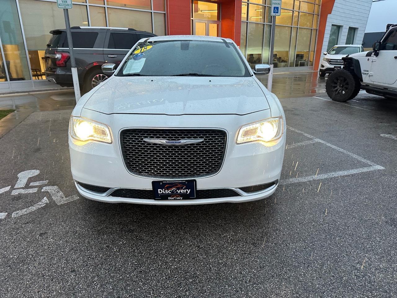 2018 Chrysler 300 Touring