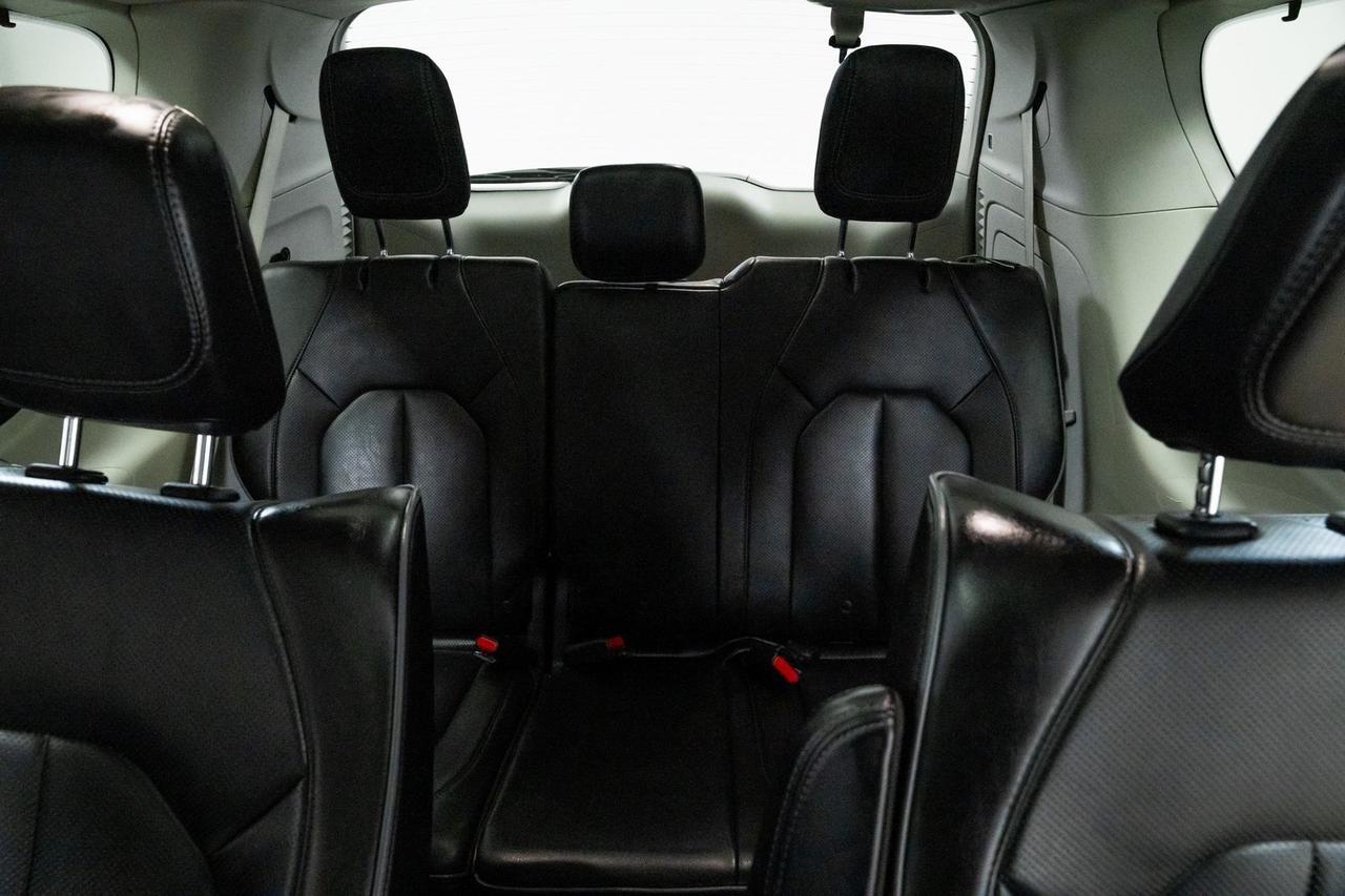 2018 Chrysler Pacifica Hybrid Limited 3rd Row Seating Pano Roof Portland OR