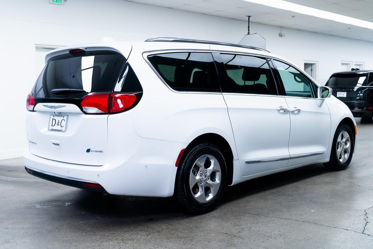 2018 Chrysler Pacifica Hybrid Limited 3rd Row Seating Pano Roof Portland OR