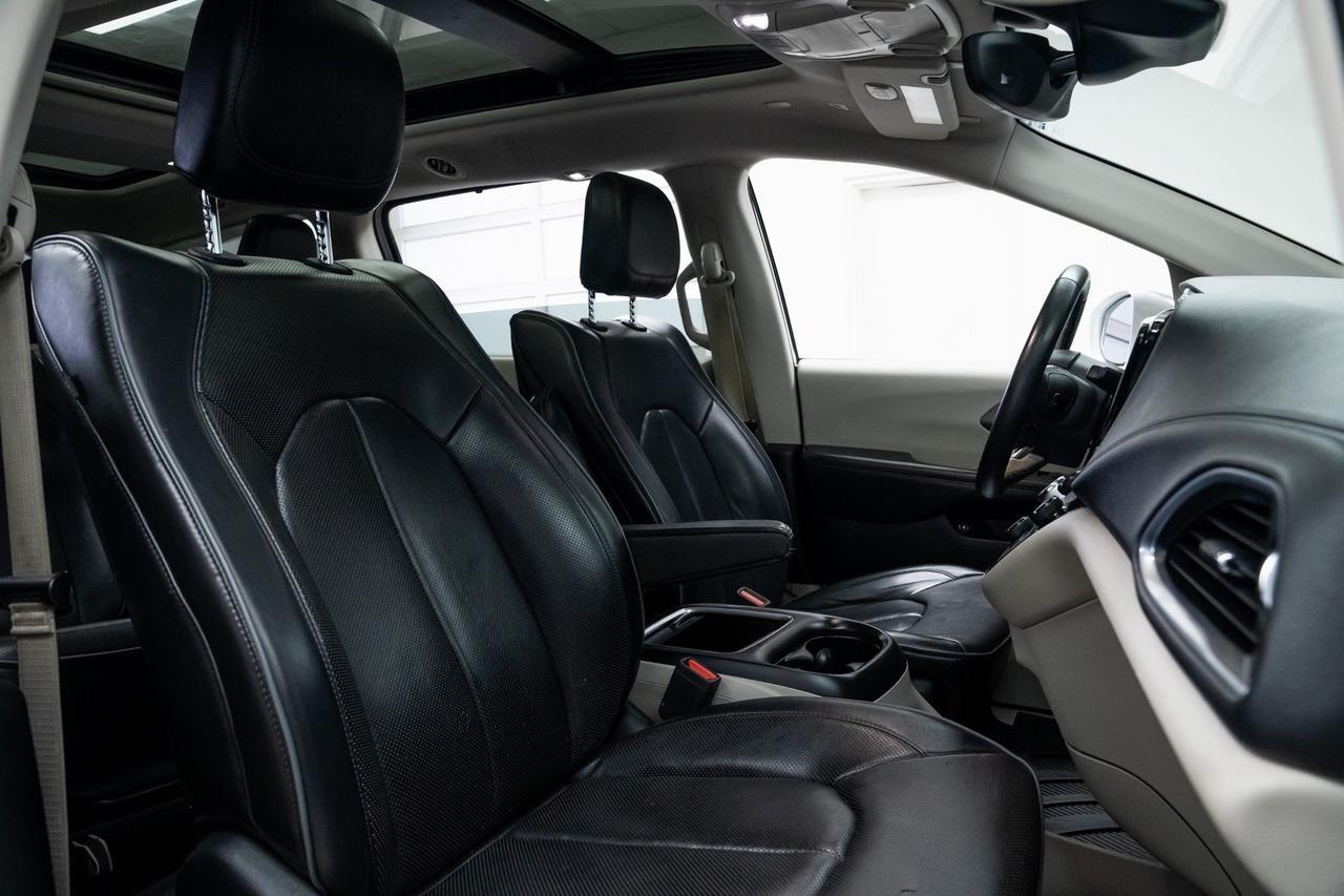 2018 Chrysler Pacifica Hybrid Limited 3rd Row Seating Pano Roof Portland OR