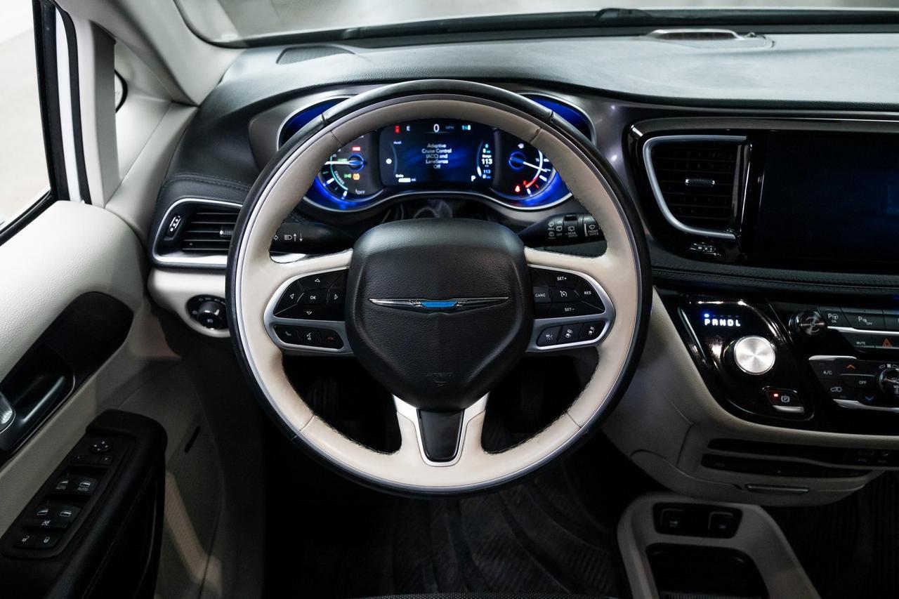 2018 Chrysler Pacifica Hybrid Limited 3rd Row Seating Pano Roof Portland OR