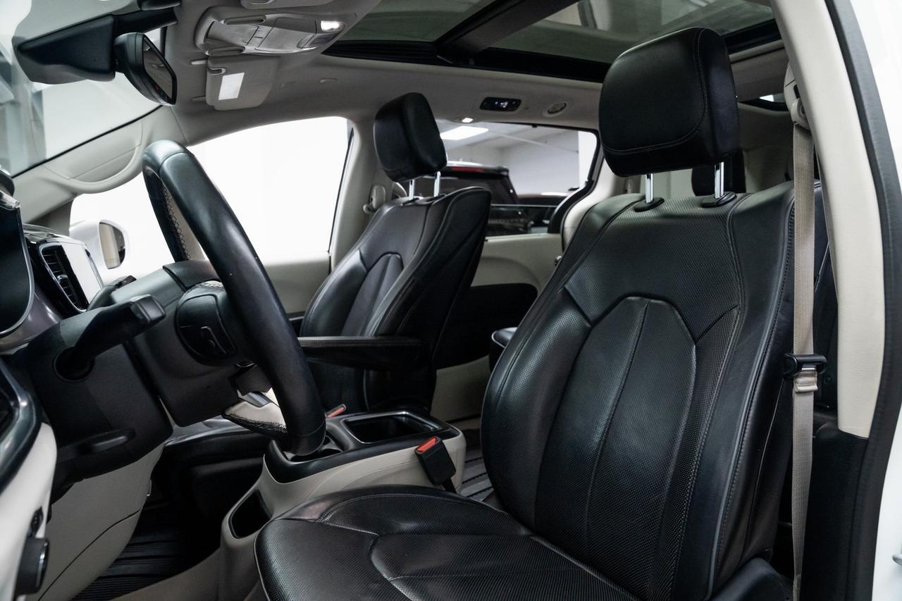 2018 Chrysler Pacifica Hybrid Limited 3rd Row Seating Pano Roof Portland OR