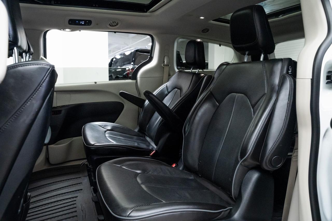 2018 Chrysler Pacifica Hybrid Limited 3rd Row Seating Pano Roof Portland OR