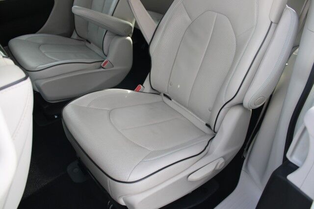 2018 Chrysler Pacifica Hybrid Limited Melbourne FL