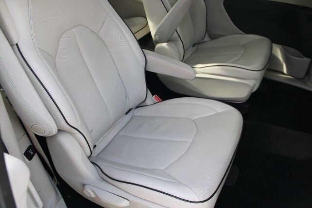 2018 Chrysler Pacifica Hybrid Limited Melbourne FL