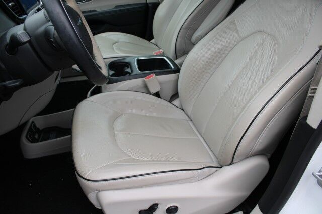 2018 Chrysler Pacifica Hybrid Limited