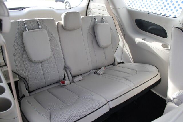 2018 Chrysler Pacifica Hybrid Limited Melbourne FL