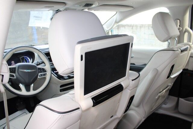 2018 Chrysler Pacifica Hybrid Limited Melbourne FL