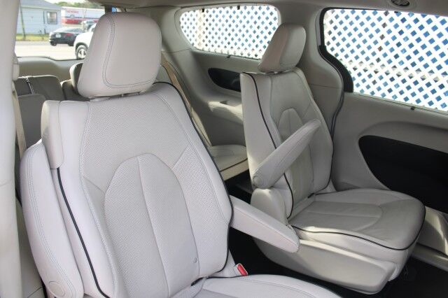 2018 Chrysler Pacifica Hybrid Limited Melbourne FL