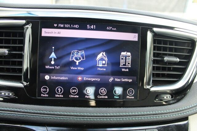 2018 Chrysler Pacifica Hybrid Limited Melbourne FL