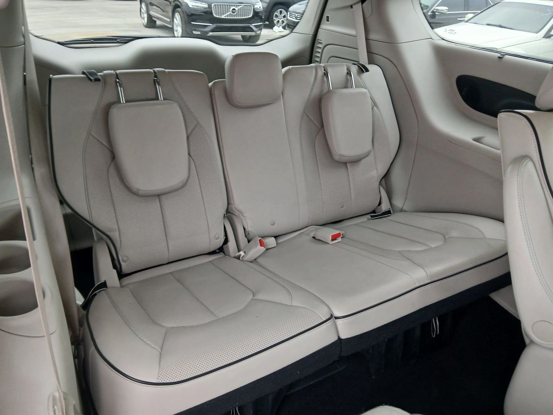 2018 Chrysler Pacifica Hybrid Limited Minivan 4D Maitland FL