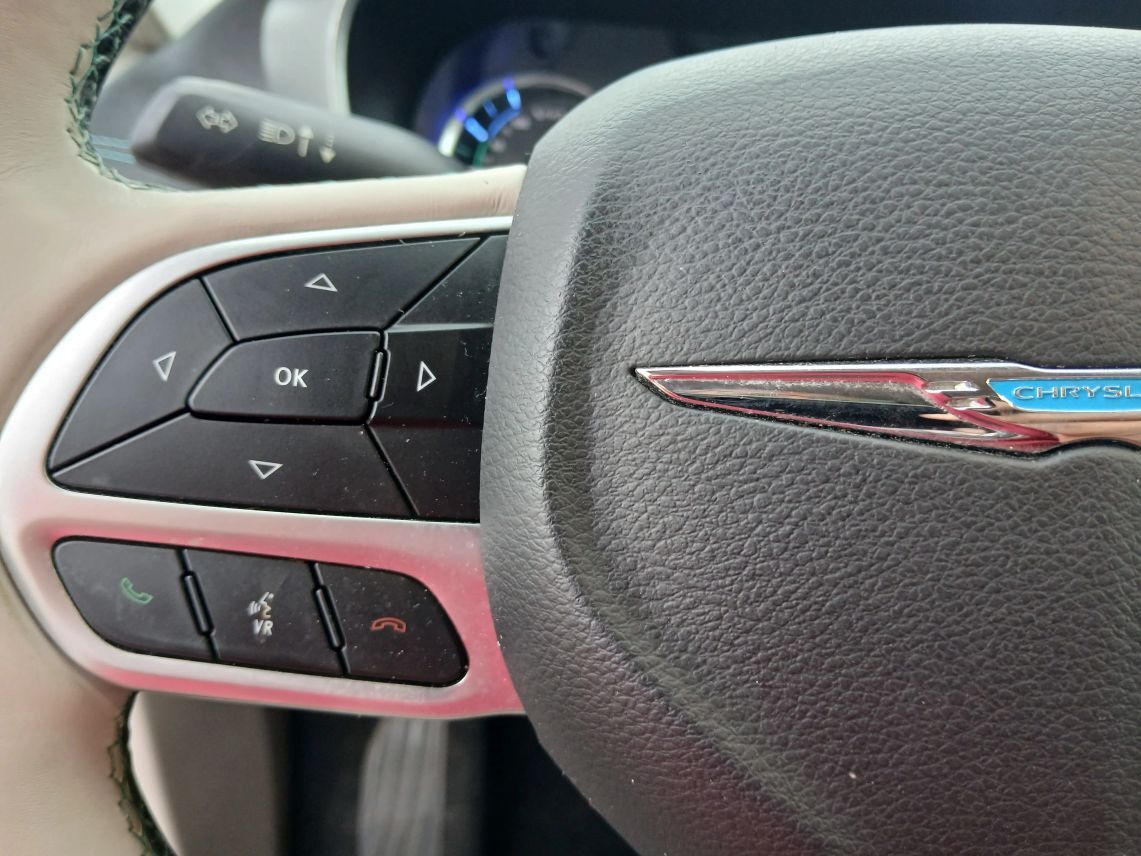 2018 Chrysler Pacifica Hybrid Limited Minivan 4D Maitland FL