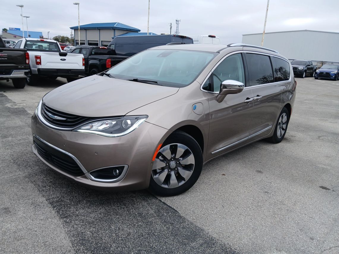 2018 Chrysler Pacifica Hybrid Limited Minivan 4D Maitland FL