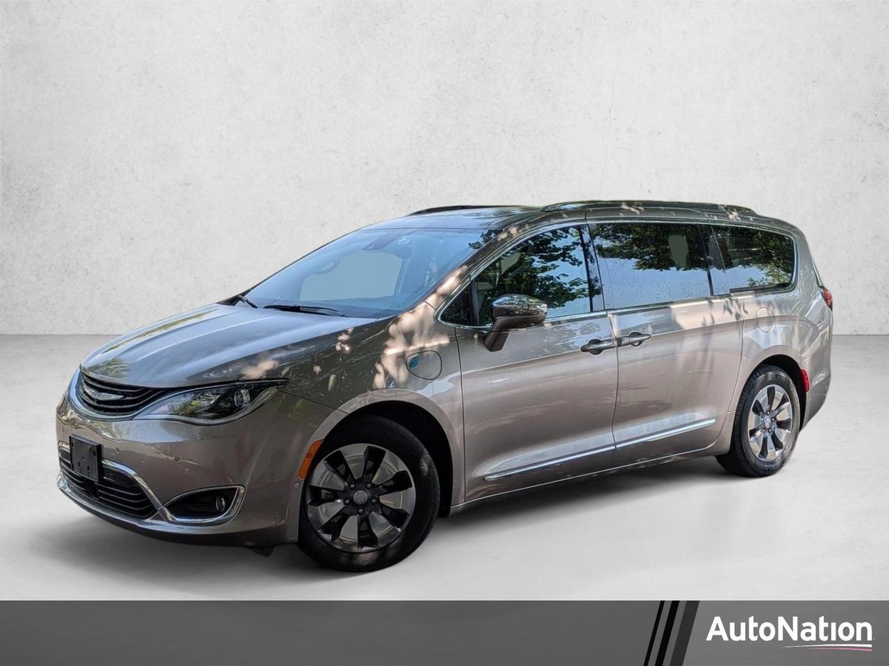 2018 Chrysler Pacifica Hybrid Limited