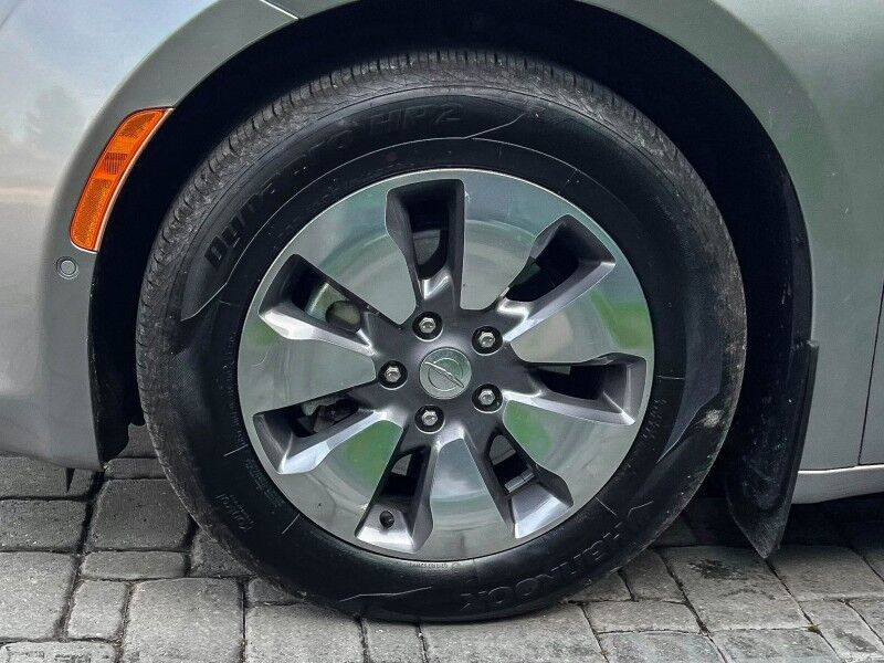 2018 Chrysler Pacifica Hybrid Limited Wilmington NC