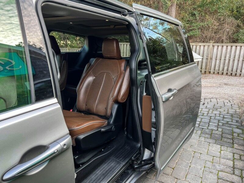 2018 Chrysler Pacifica Hybrid Limited Wilmington NC