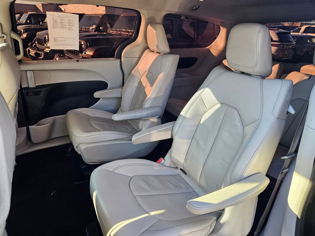 2018 Chrysler Pacifica Hybrid Touring L Gresham OR