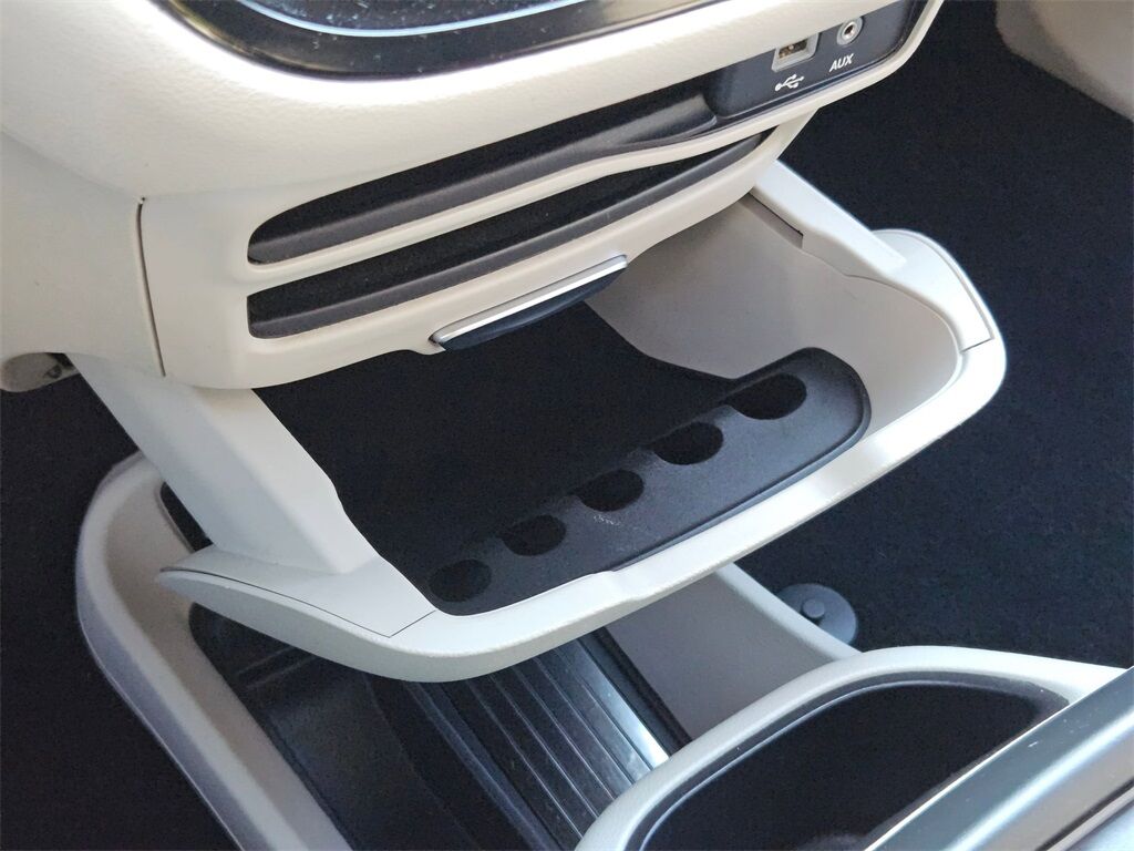 2018 Chrysler Pacifica Hybrid Touring L Gresham OR