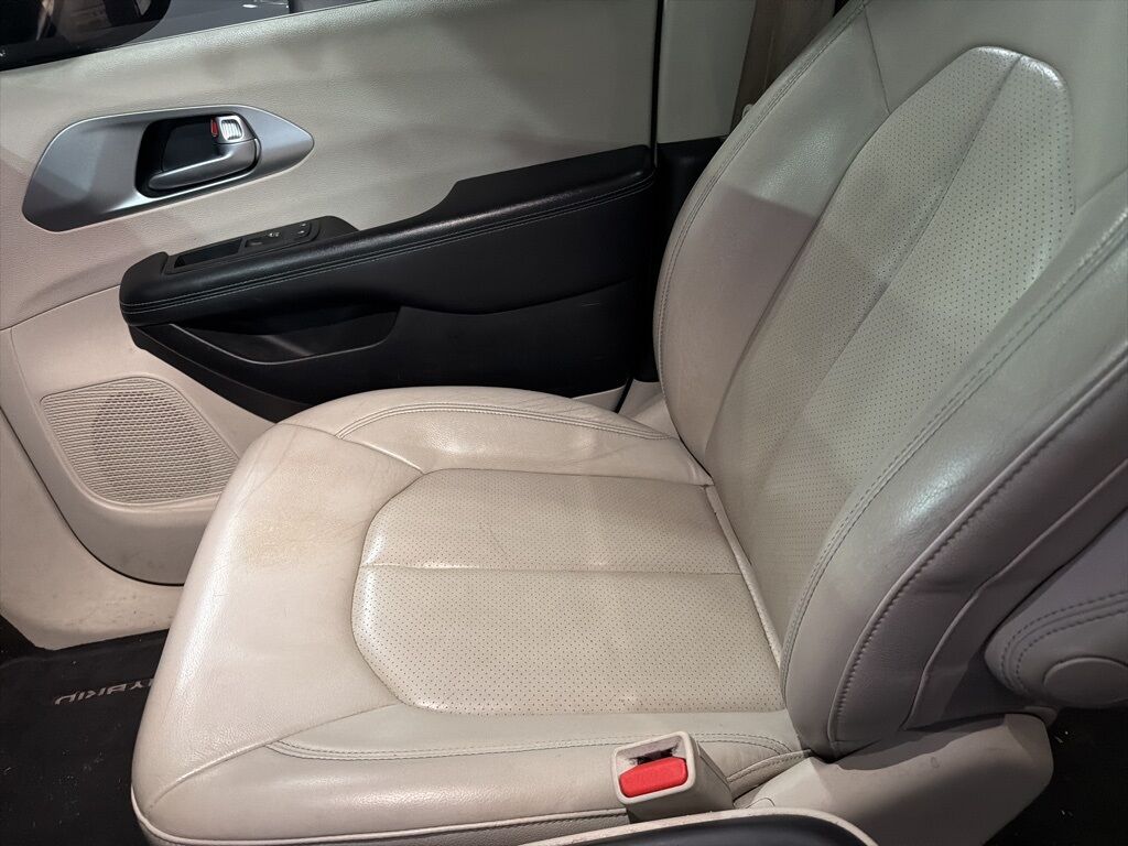 2018 Chrysler Pacifica Hybrid Touring L Gresham OR