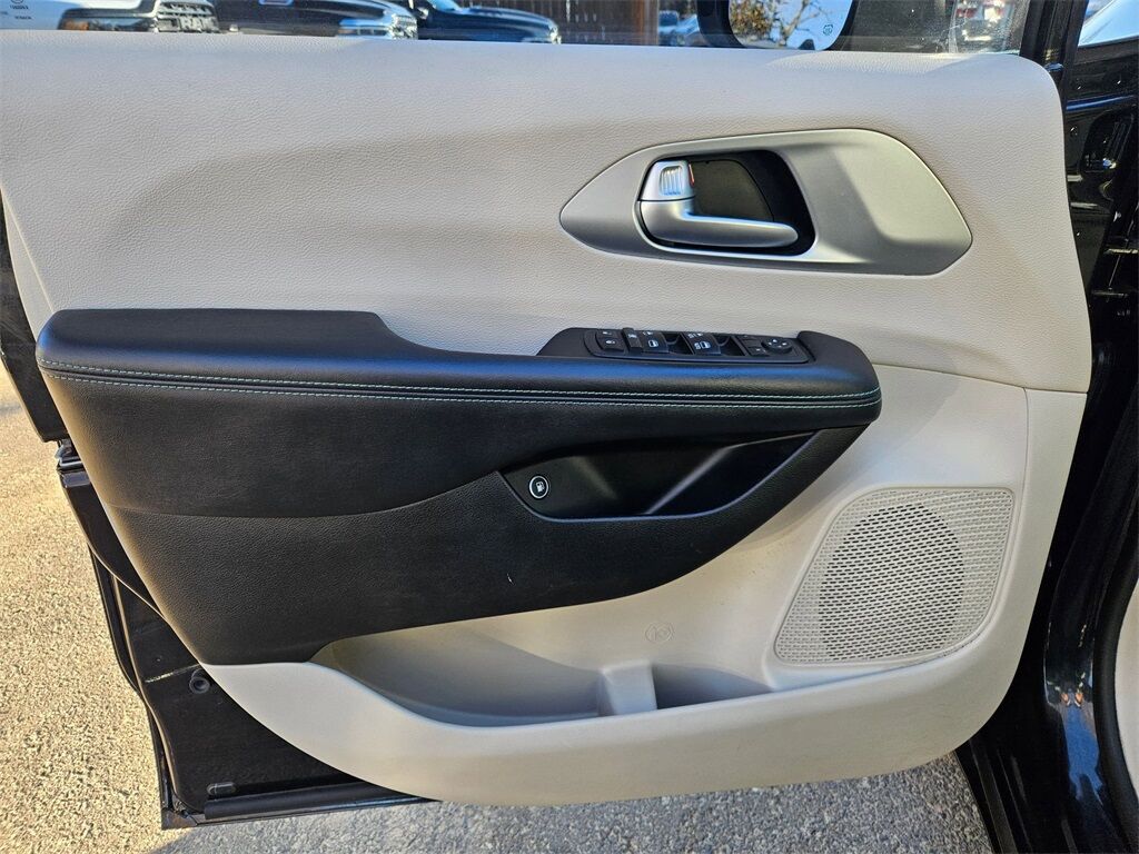 2018 Chrysler Pacifica Hybrid Touring L Gresham OR