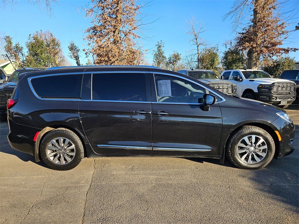 2018 Chrysler Pacifica Hybrid Touring L Gresham OR