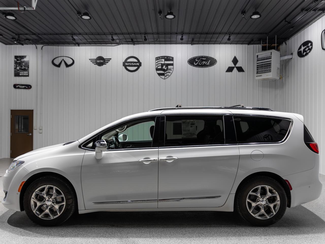 2018 Chrysler Pacifica Limited 7-Passenger NAV Cranberry PA