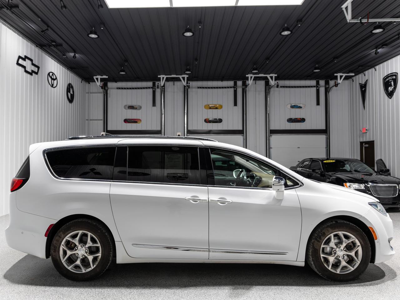 2018 Chrysler Pacifica Limited 7-Passenger NAV Cranberry PA