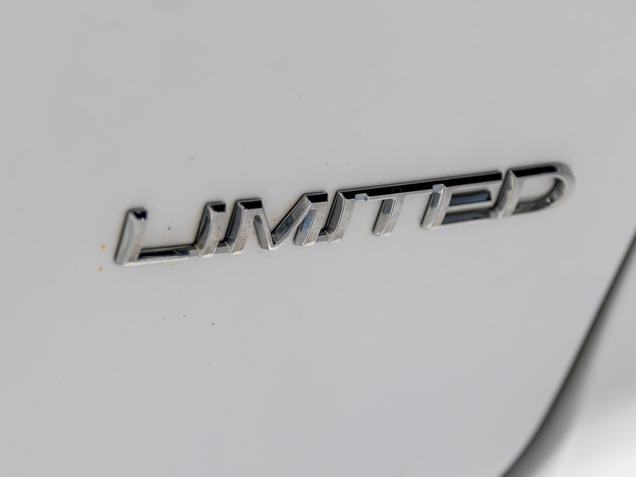 2018 Chrysler Pacifica Limited 7-Passenger NAV Cranberry PA