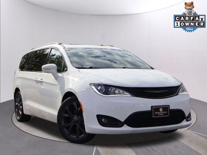 2018 Chrysler Pacifica Limited Oshkosh WI