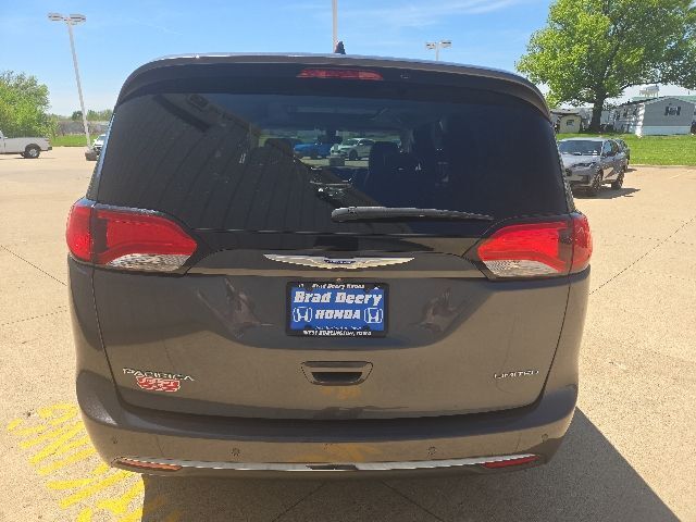 2018 Chrysler Pacifica Limited West Burlington IA