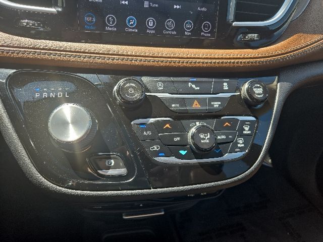 2018 Chrysler Pacifica Limited West Burlington IA