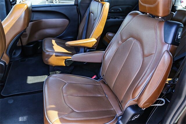 2018 Chrysler Pacifica Limited Tacoma WA