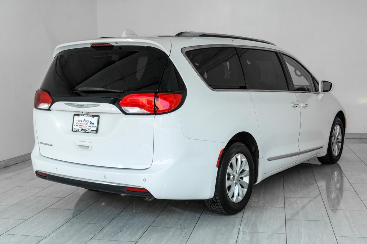 2018 Chrysler Pacifica TOURING L BLIND SPOT ASSIST LEATHER HEATED SEATS REAR CAMERA KEYLESS START BLUETOOTH Carrollton TX