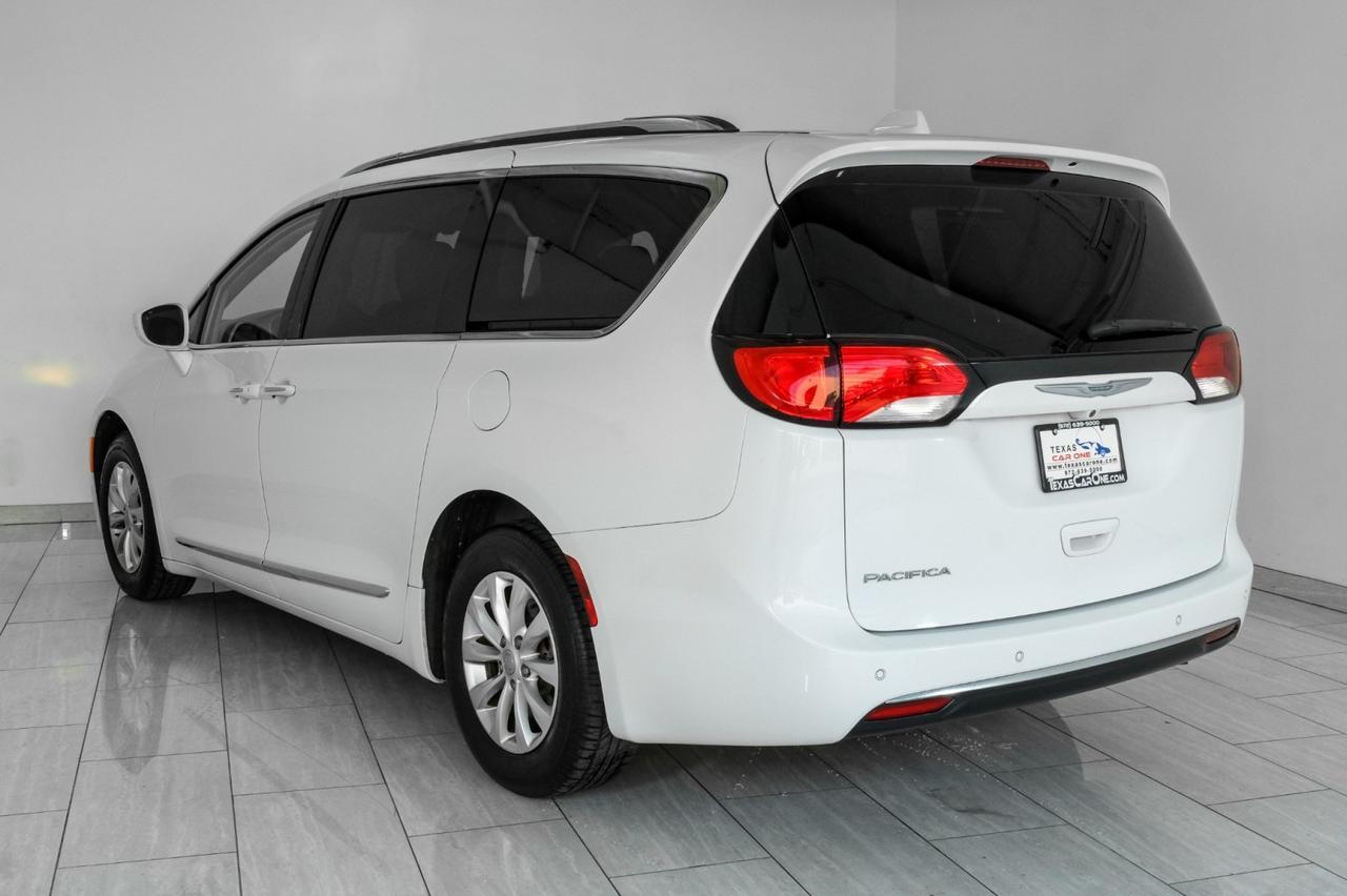 2018 Chrysler Pacifica TOURING L BLIND SPOT ASSIST LEATHER HEATED SEATS REAR CAMERA KEYLESS START BLUETOOTH Carrollton TX