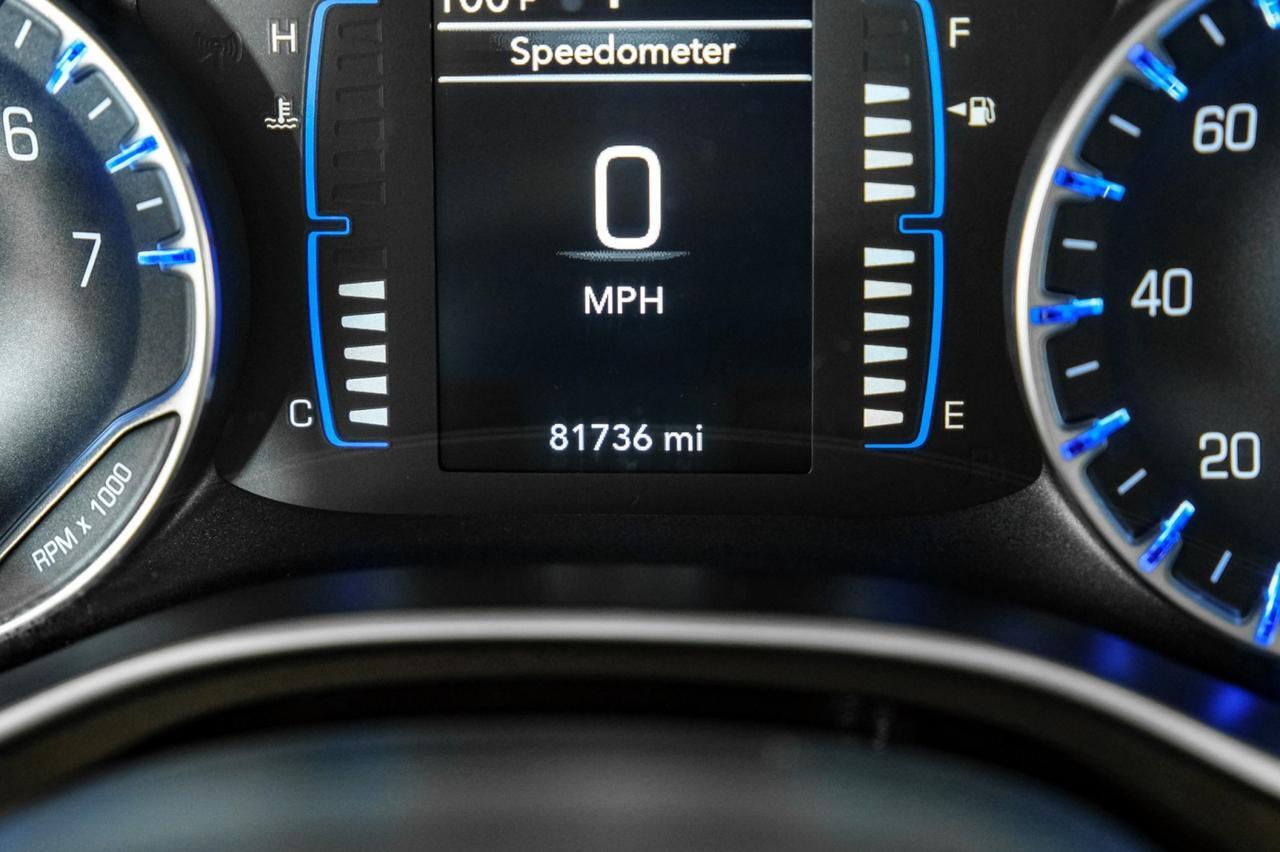 2018 Chrysler Pacifica TOURING L BLIND SPOT ASSIST LEATHER HEATED SEATS REAR CAMERA KEYLESS START BLUETOOTH Carrollton TX