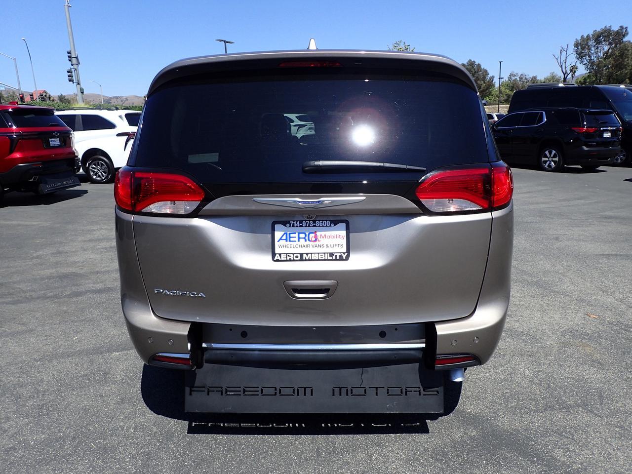 2018 Chrysler Pacifica Touring L Anaheim CA