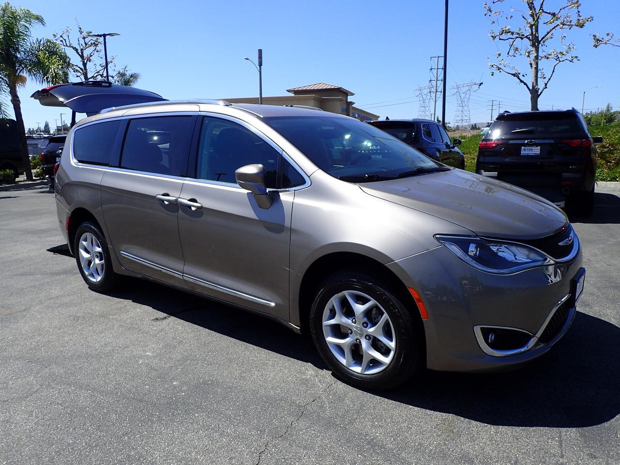 2018 Chrysler Pacifica Touring L Anaheim CA