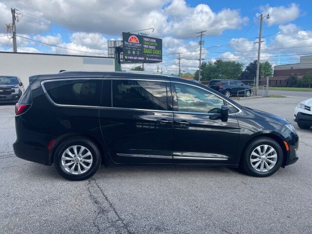 2018 Chrysler Pacifica Touring L Cleveland OH
