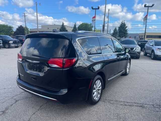 2018 Chrysler Pacifica Touring L Cleveland OH