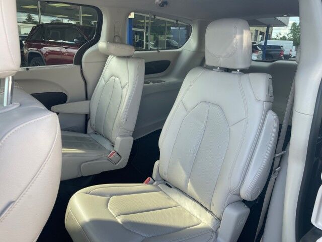 2018 Chrysler Pacifica Touring L Cleveland OH