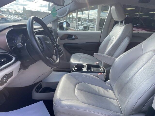2018 Chrysler Pacifica Touring L Cleveland OH