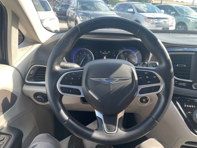2018 Chrysler Pacifica Touring L Cleveland OH