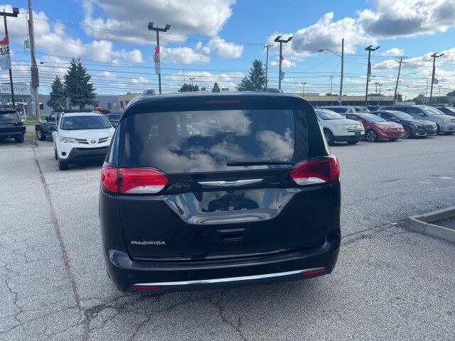 2018 Chrysler Pacifica Touring L Cleveland OH
