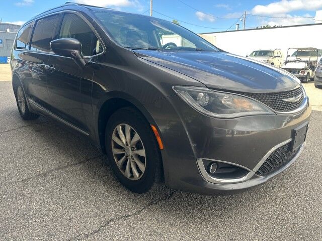 2018 Chrysler Pacifica Touring L Cleveland OH