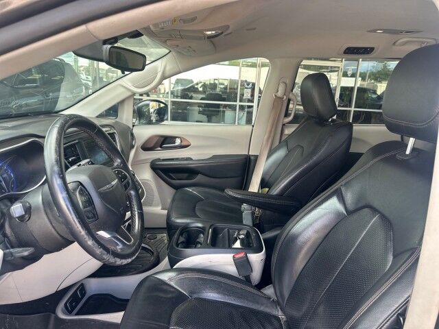2018 Chrysler Pacifica Touring L Cleveland OH