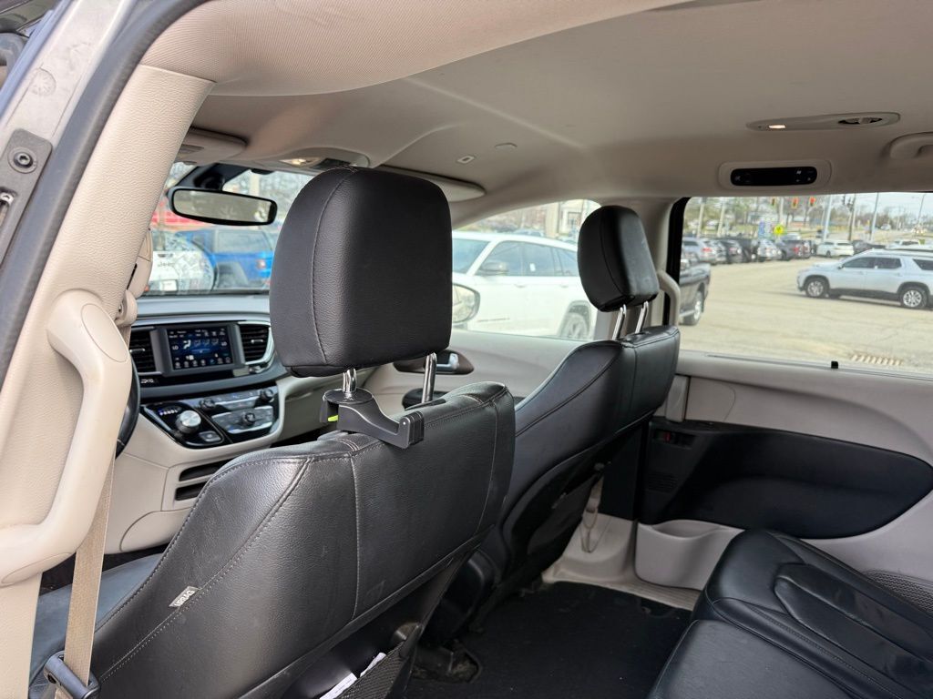 2018 Chrysler Pacifica Touring L Crestwood KY